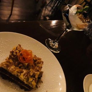 Meet your Posher, Alicia